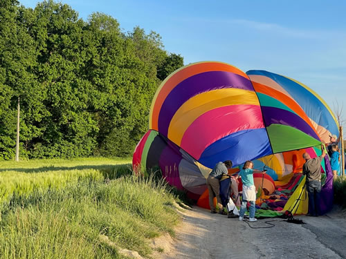 Montgolfière en atterrissage 