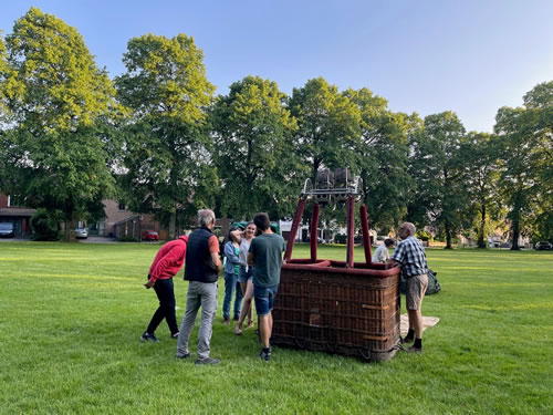 Préparation du ballon à air chaud 